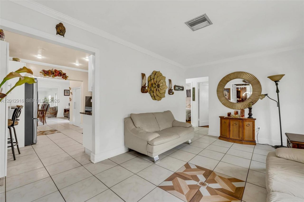 79 NW 143rd St, Miami, FL 33168 Photo