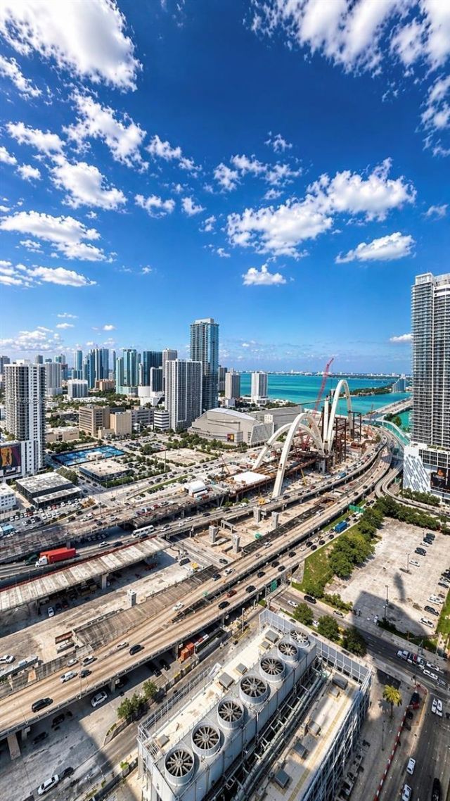 20 NE 11 St, Unit 3403B, Miami, FL 33132 Photo