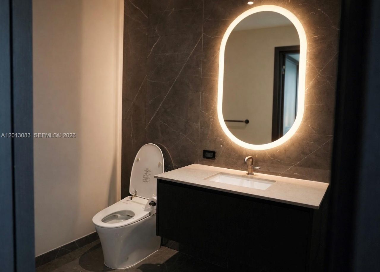 20 NE 11 St, Unit 3403B, Miami, FL 33132 Photo