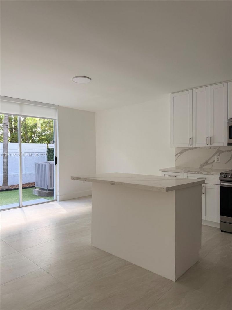 8725 SW 158th Pl , Unit 8725, Miami, FL 33193 Photo