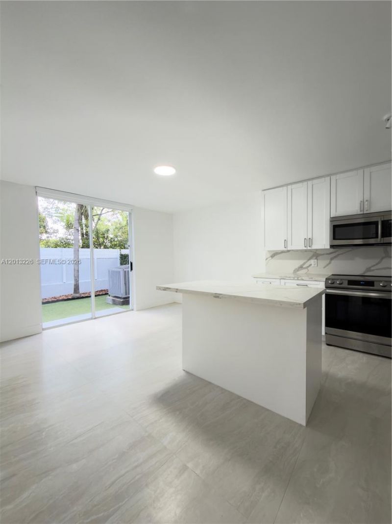 8725 SW 158th Pl , Unit 8725, Miami, FL 33193 Photo