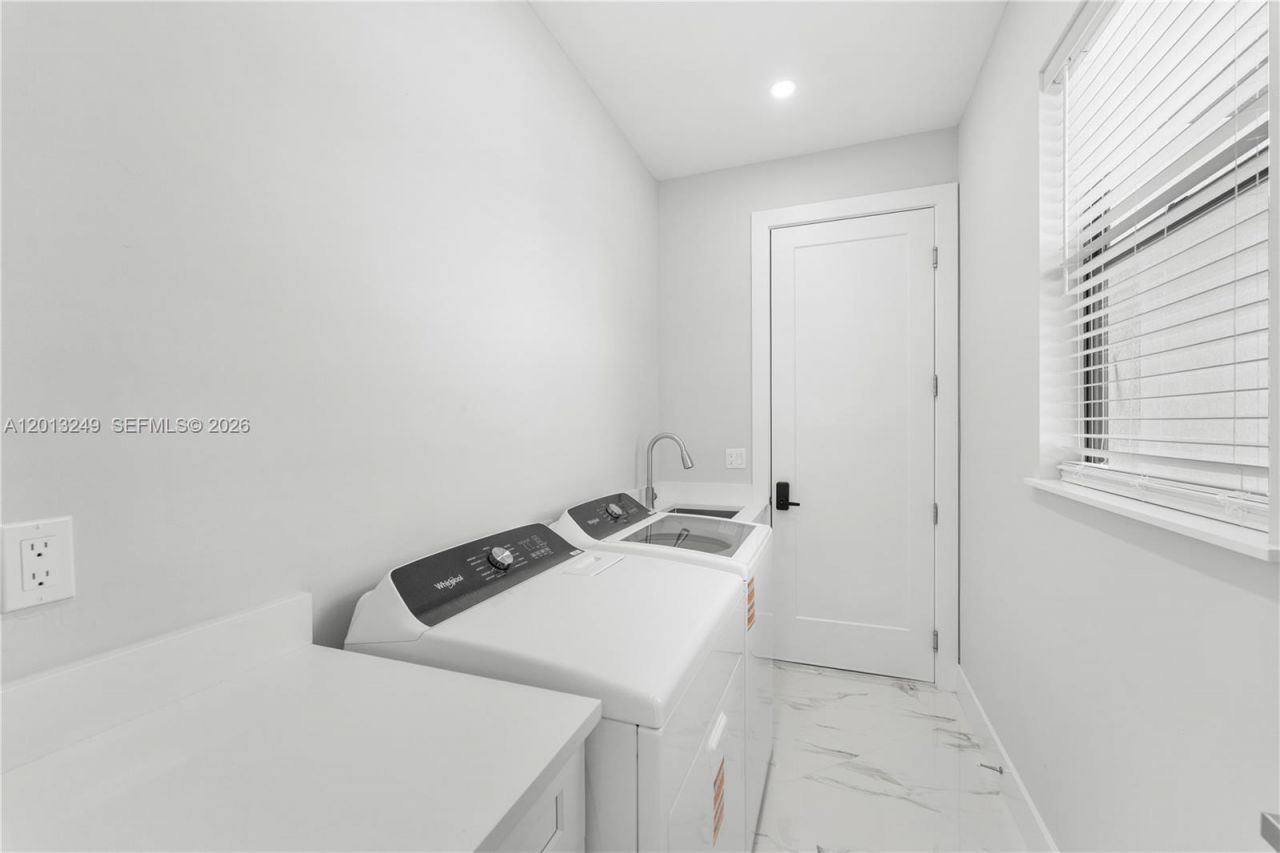 717 Zendor Ave, Fort Myers, FL 33913 Photo