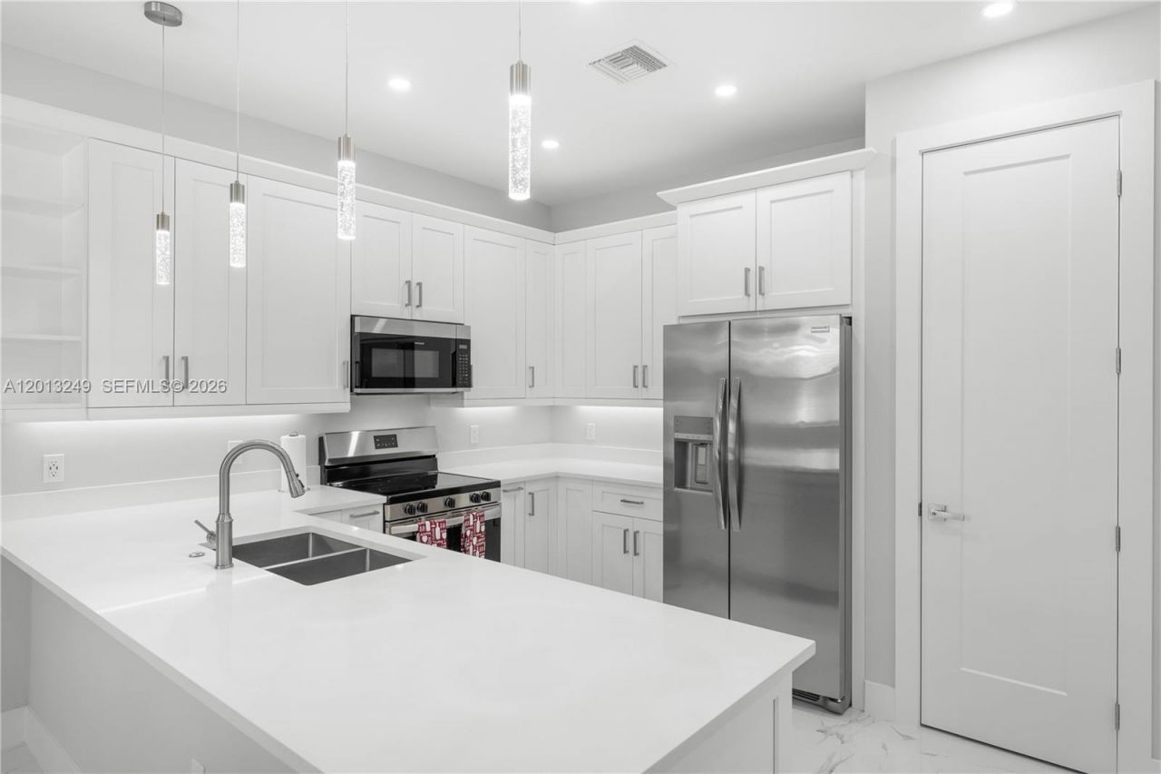 717 Zendor Ave, Fort Myers, FL 33913 Photo