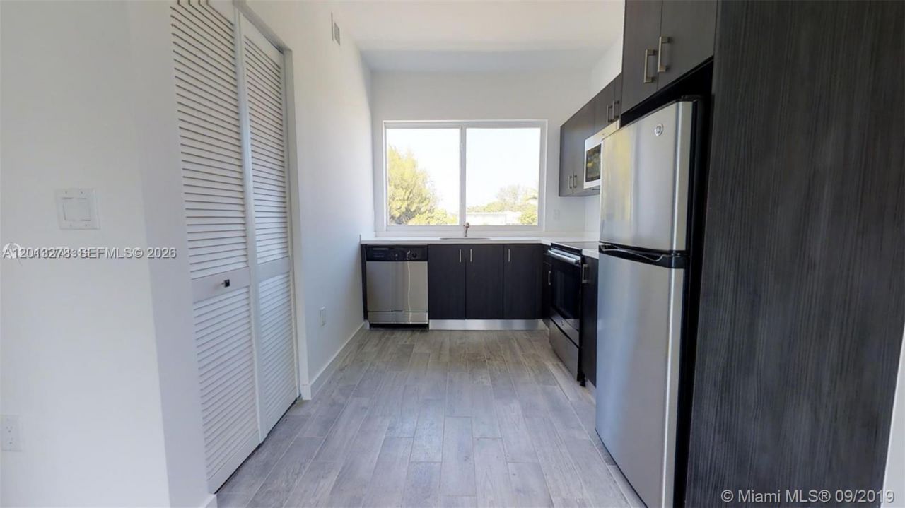 315 S Shore Dr, Unit 5, Miami Beach, FL 33141 Photo