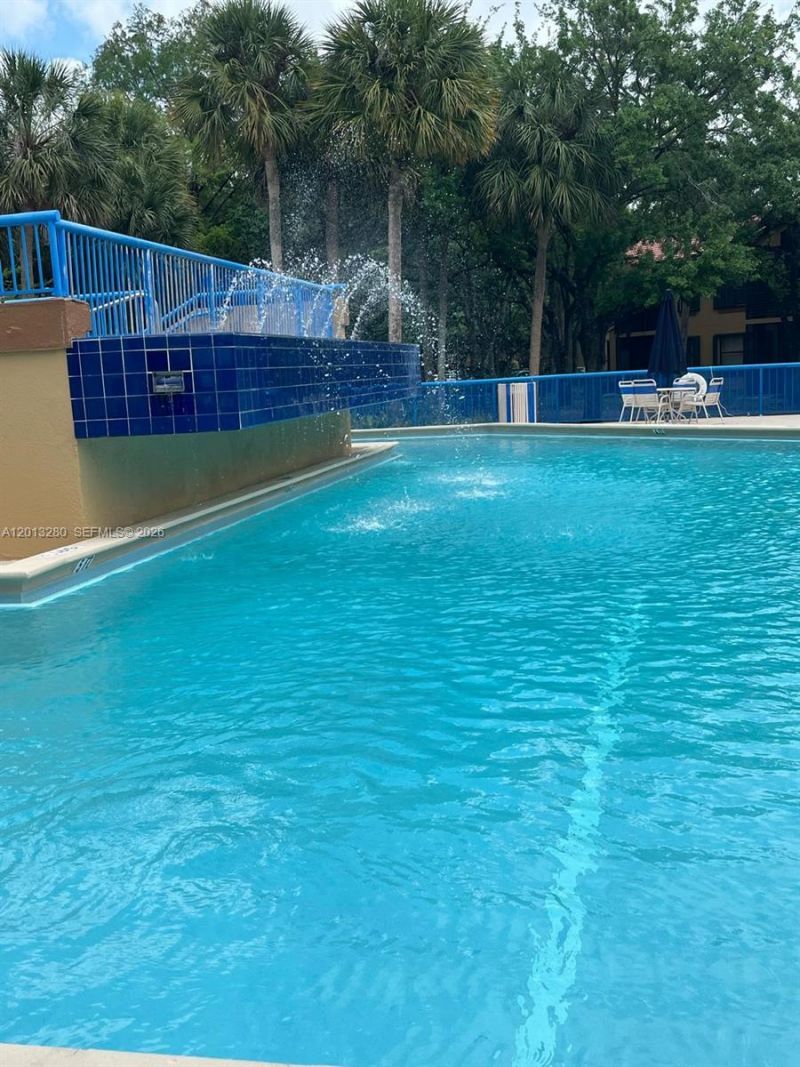 15533 N Miami Lakeway N , Unit 201, Miami Lakes, FL 33014 Photo
