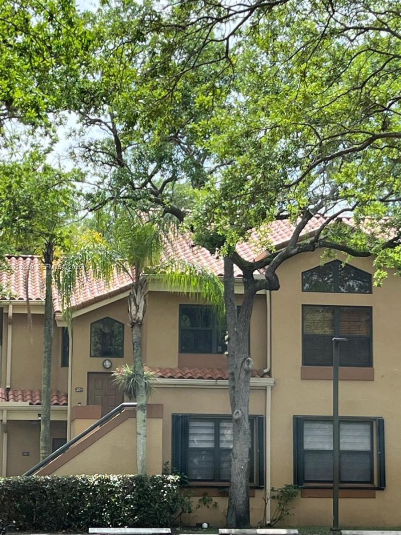 15533 N Miami Lakeway N , Unit 201, Miami Lakes, FL 33014 Photo