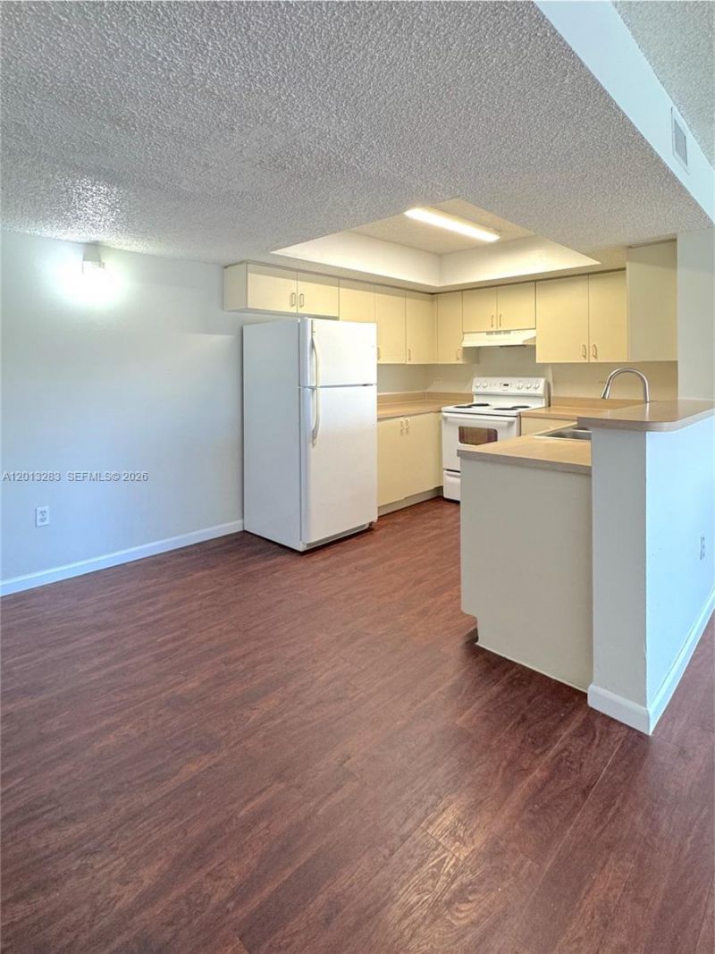 3610 N 56th Ave , Unit 218, Hollywood, FL 33021 Photo