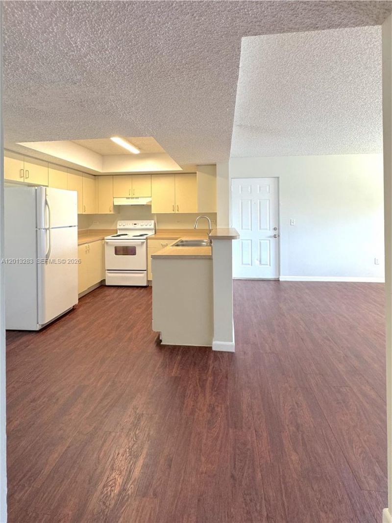 3610 N 56th Ave , Unit 218, Hollywood, FL 33021 Photo