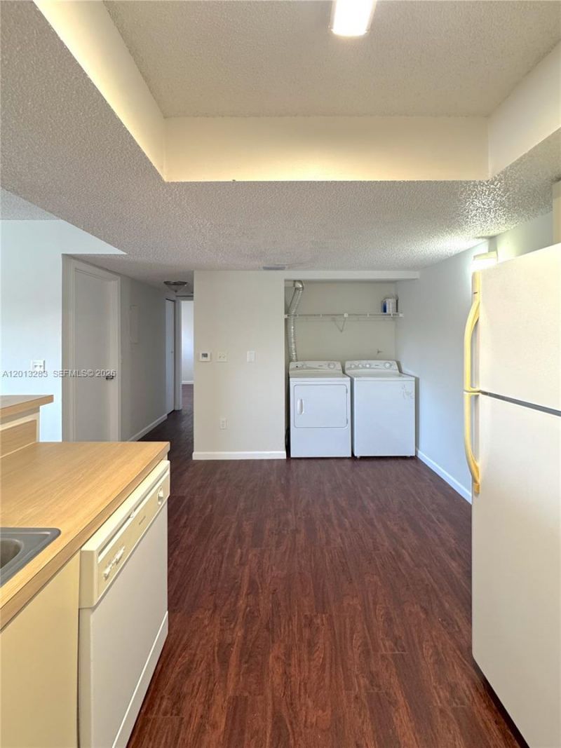3610 N 56th Ave , Unit 218, Hollywood, FL 33021 Photo