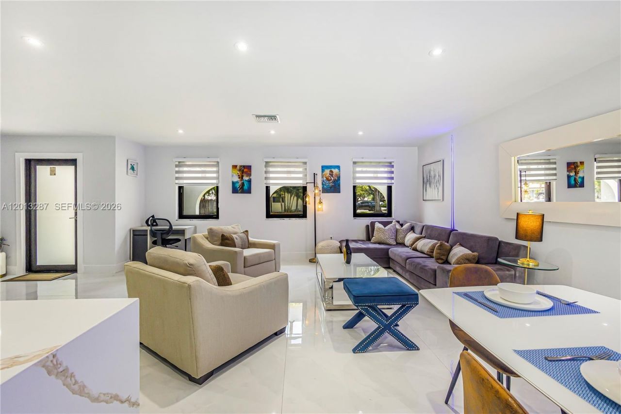 15331 Turnbull Dr, Miami Lakes, FL 33014 Photo