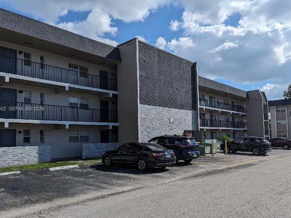 8020 Colony Circle N , Unit 101, Tamarac, FL 33321