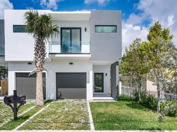 2939 SW 21st St, Unit 3, Miami, FL 33145