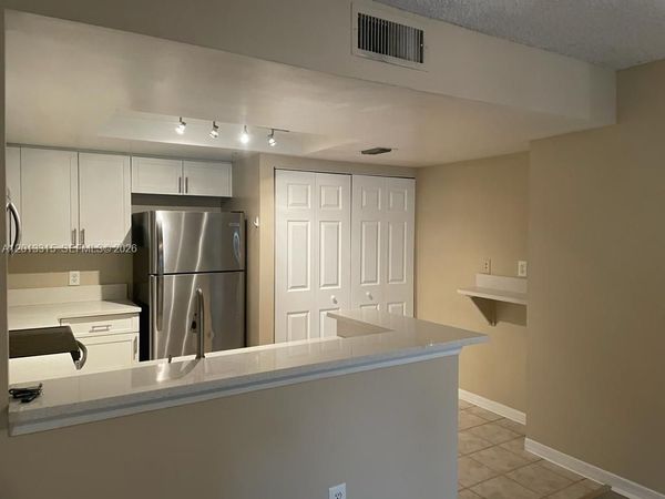 4195 N Haverhill Rd , Unit 318, West Palm Beach, FL 33417