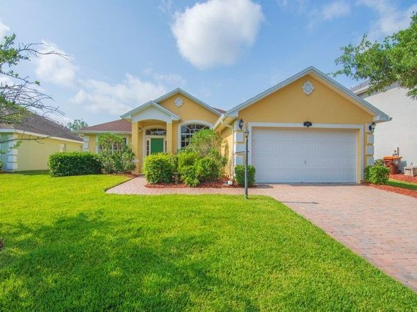 522 N Valencia Circle SW, Vero Beach, FL 32968