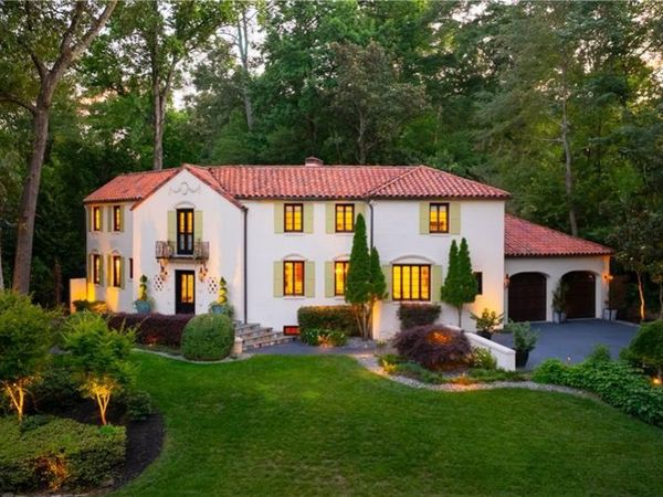 1598 W Sussex Road NW, Atlanta, GA 30306
