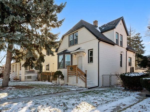 1610 S 4th Avenue , Maywood, IL 60153