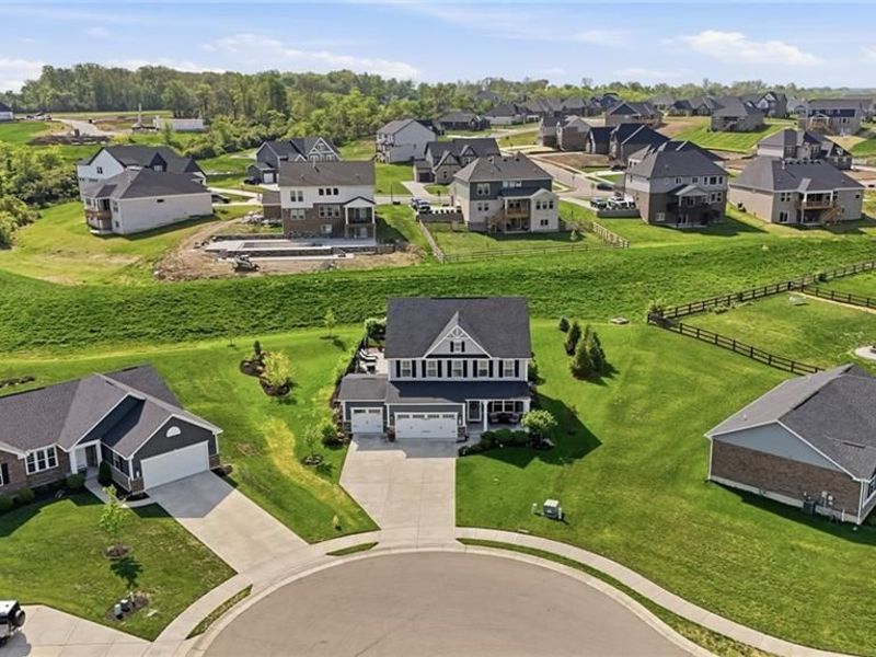 705 Scarlet Court, Monroe, OH 45050 Photo 2