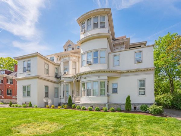 945 Dana Avenue, Cincinnati, OH 45229
