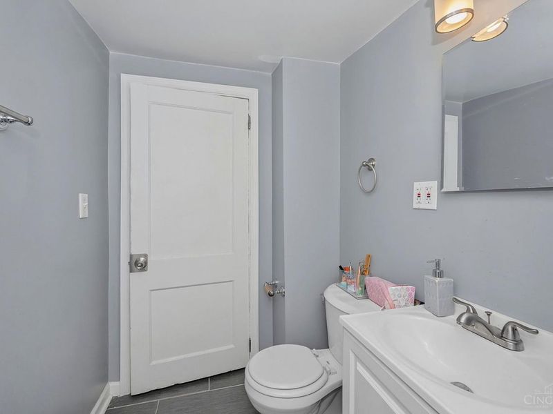 945 Dana Avenue, Cincinnati, OH 45229 Photo 24