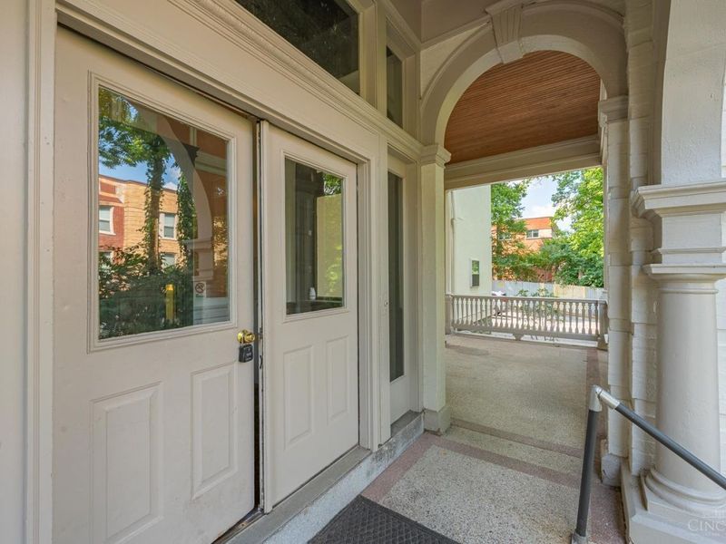 945 Dana Avenue, Cincinnati, OH 45229 Photo 27