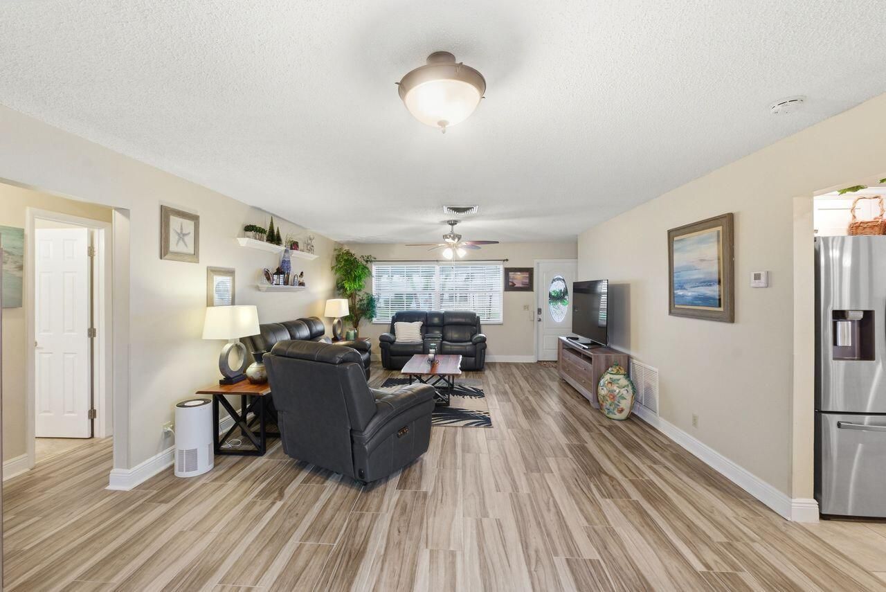 2398 SW 9th Avenue N, Boynton Beach, FL 33426 Photo