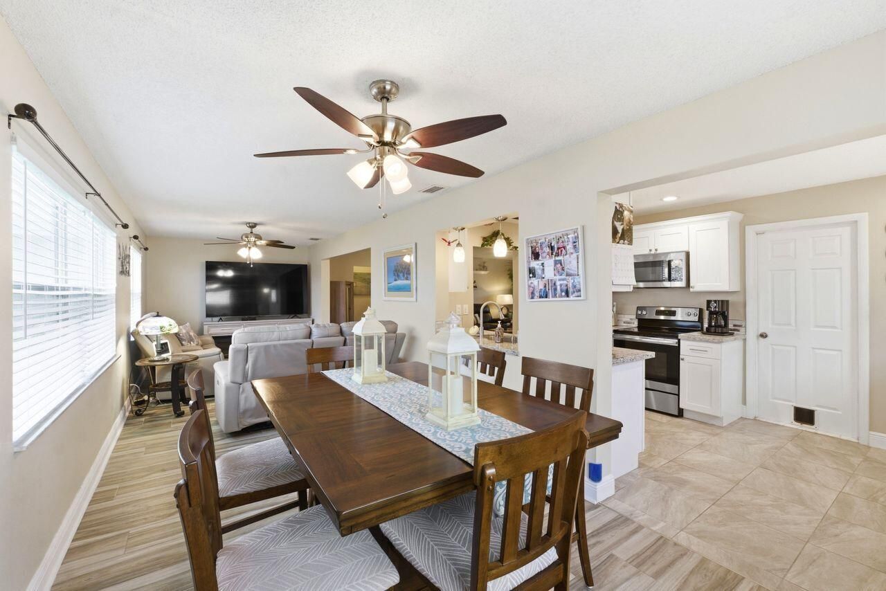 2398 SW 9th Avenue N, Boynton Beach, FL 33426 Photo