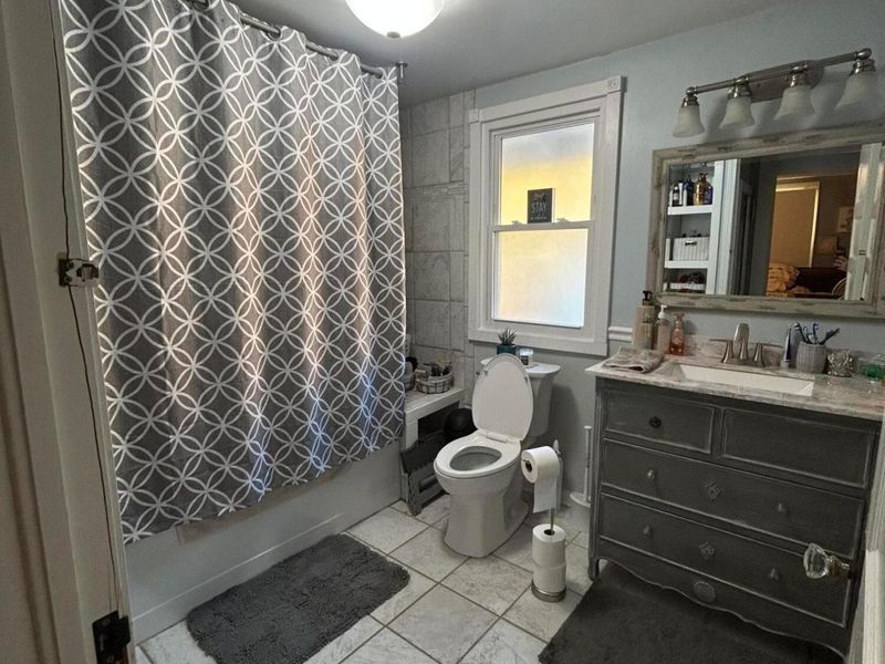 435 Westview Drive , Zanesville, OH 43701 Photo 9