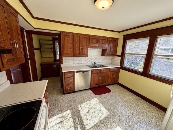 65 Norwood St, Greenfield, MA 01301