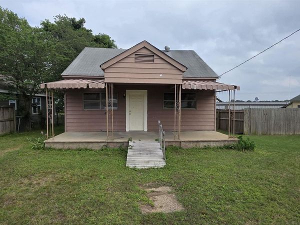 406 HWY 5 North , Benton, AR 72019