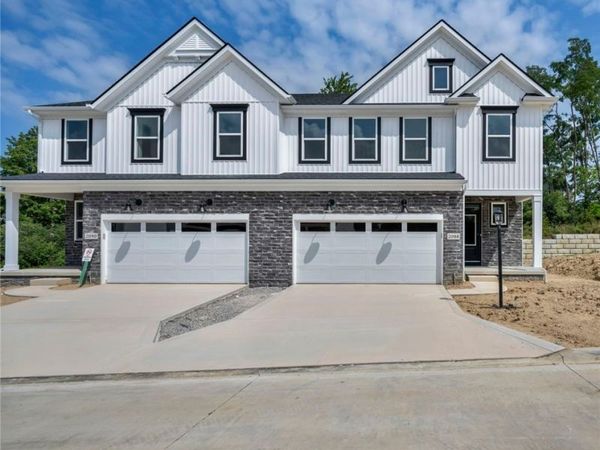 2079 Glenmont Drive , Brunswick, OH 44212