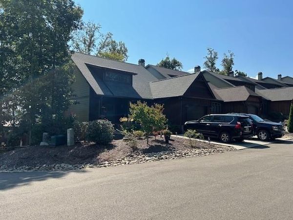 5 Upper Knoll Drive , Blue Ridge, GA 30513