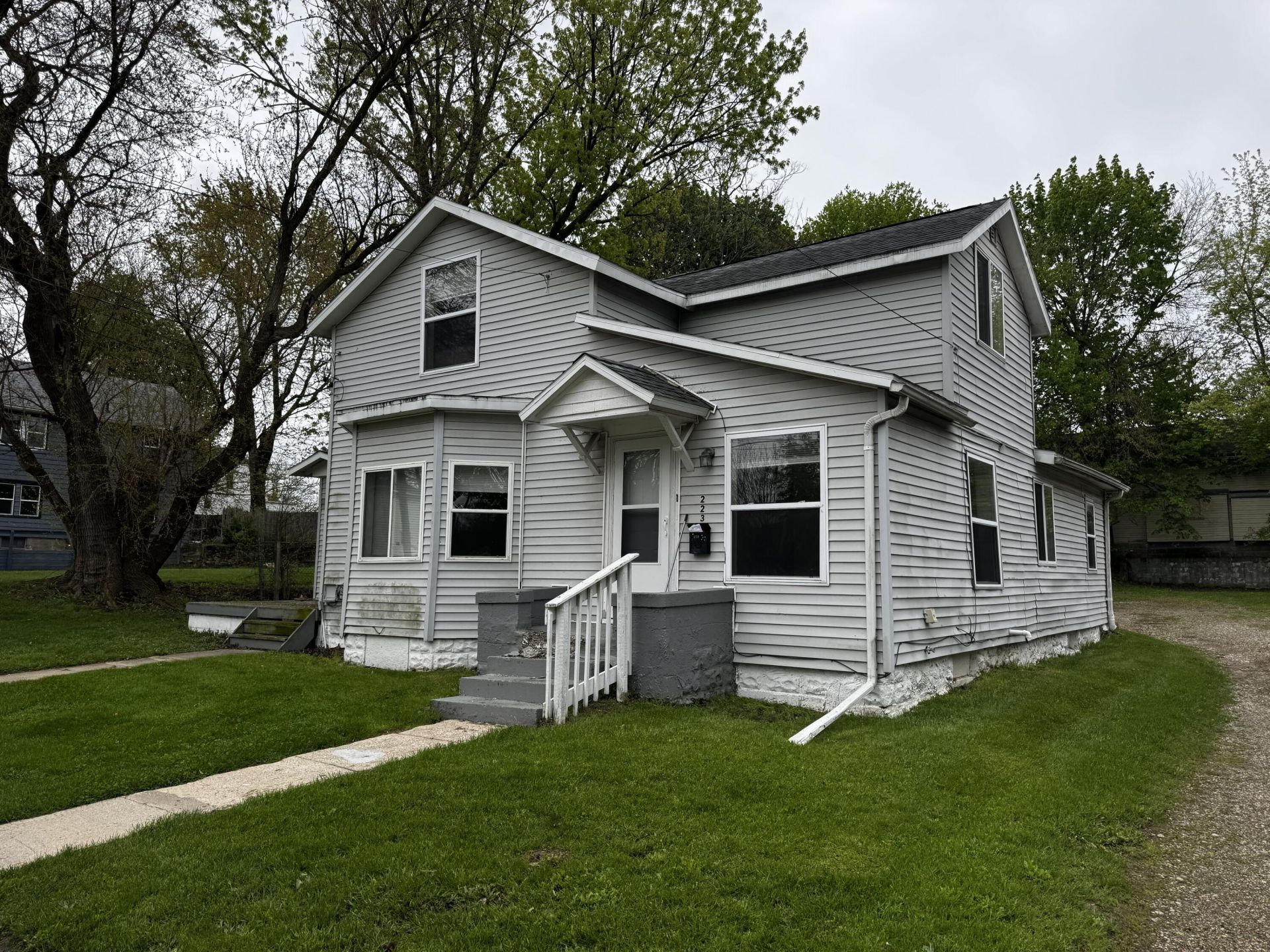 221-223 W Mason Street, Jackson, MI 49203 Main Photo