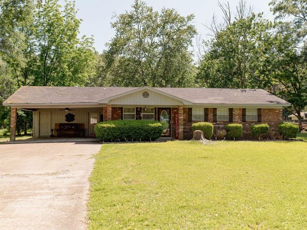 72 Park, West Point, MS 39773