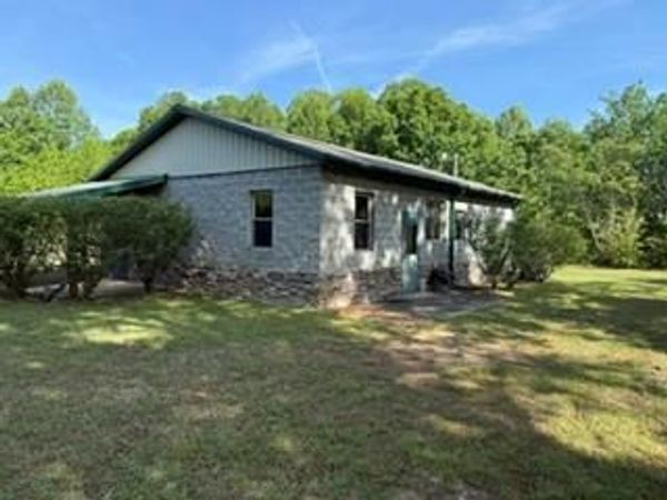 465 Old Eagle Creek Road, Smithville, TN 37166