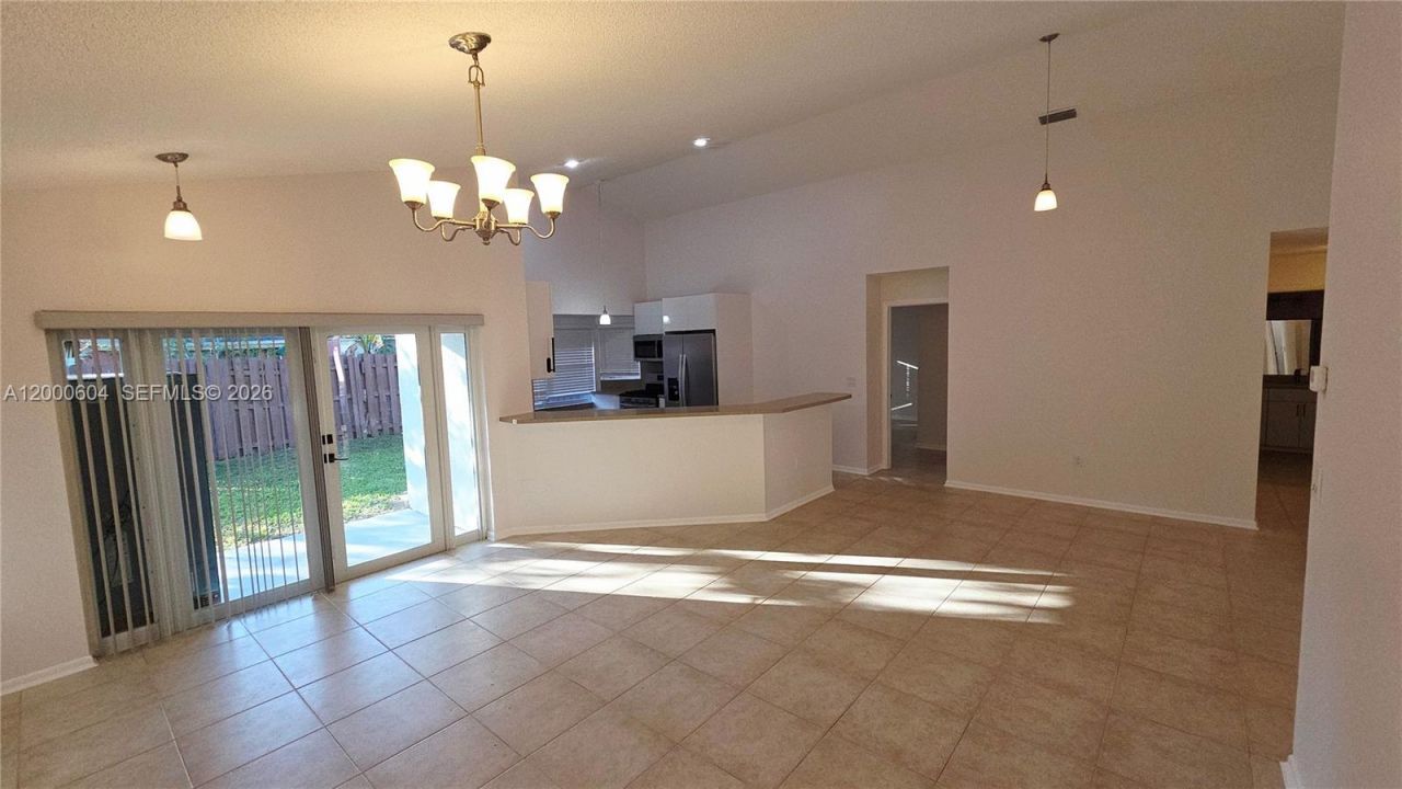 3247 NW 123rd Ave, Sunrise, FL 33323 Photo