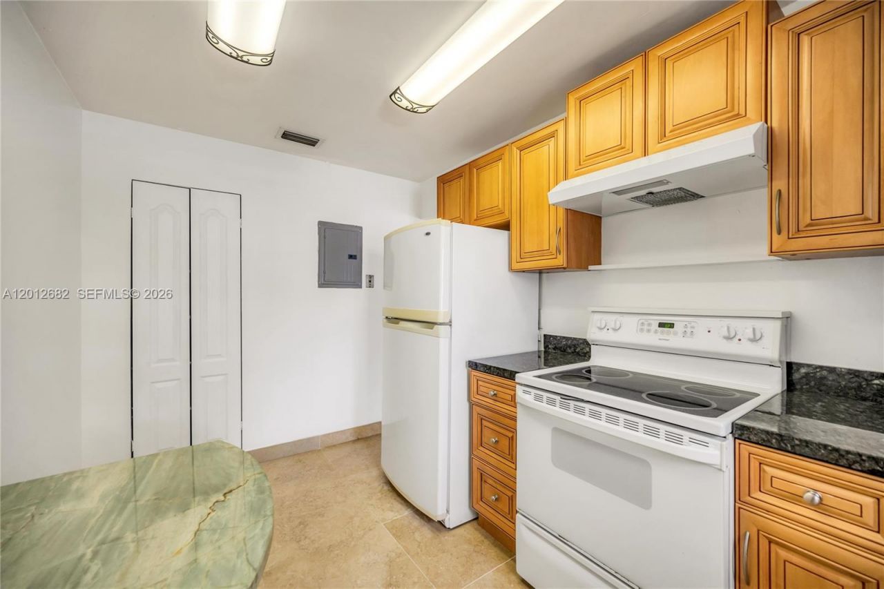 7757 SW 86th St, Unit C-213, Miami, FL 33143 Photo