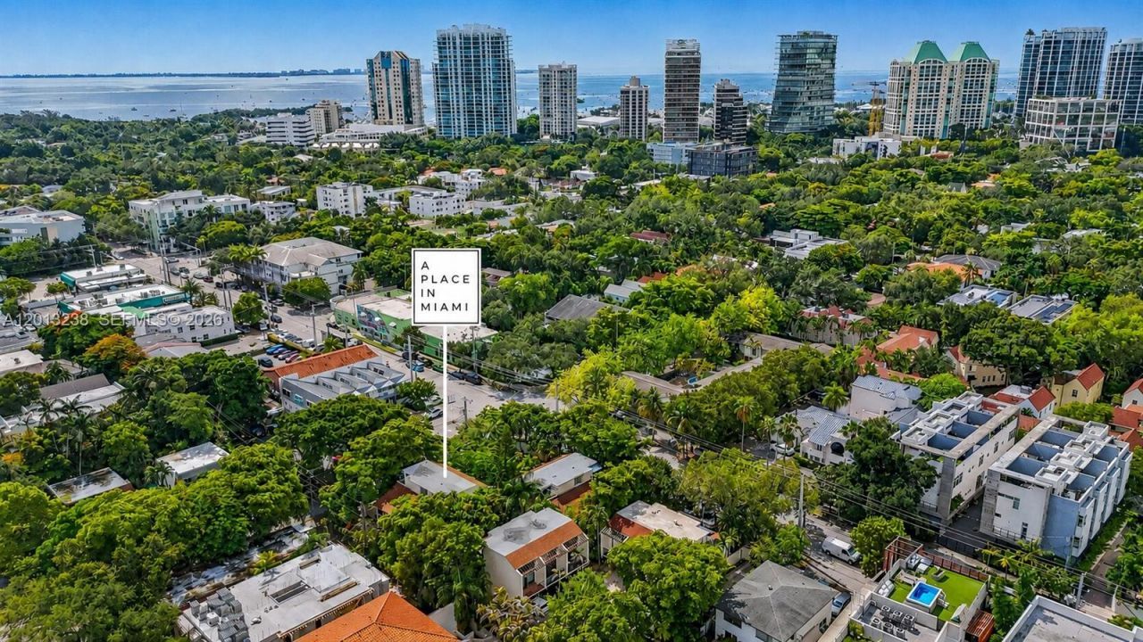 2984 Mary St, Miami, FL 33133 Photo