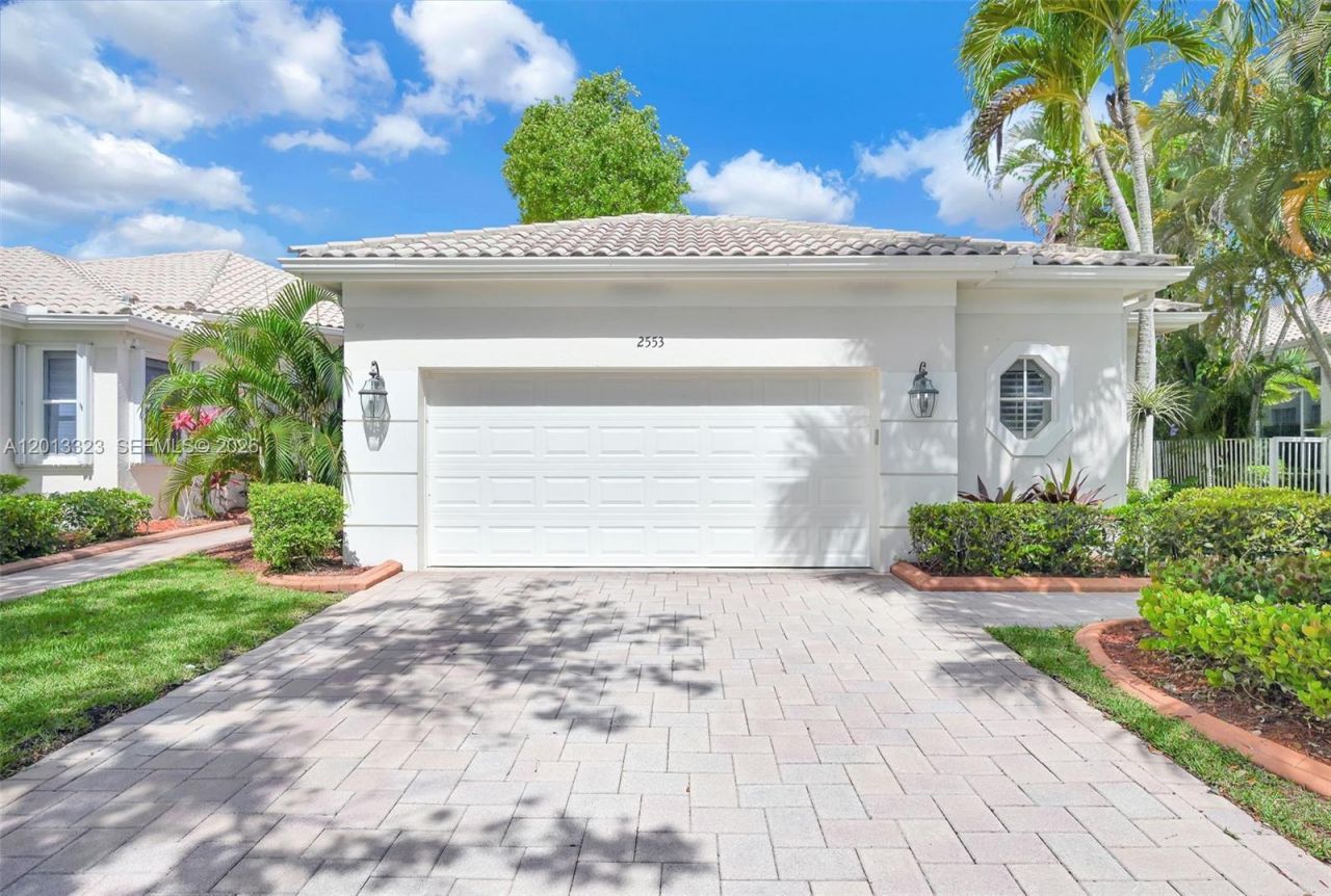 2553 Bay Pointe Drive , Weston, FL 33327 Photo
