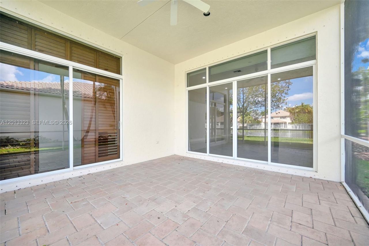 2553 Bay Pointe Drive , Weston, FL 33327 Photo
