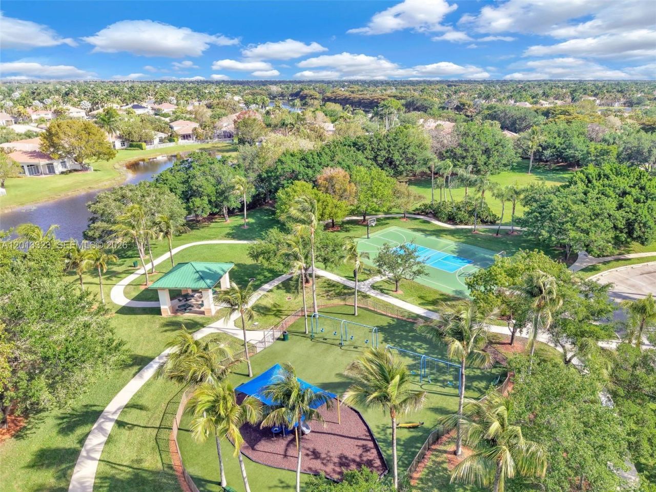 2553 Bay Pointe Drive , Weston, FL 33327 Photo