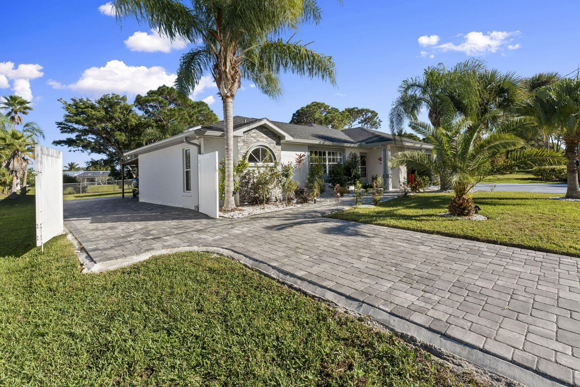 2471 SE Leithgow Street, Port Saint Lucie, FL 34952 Photo