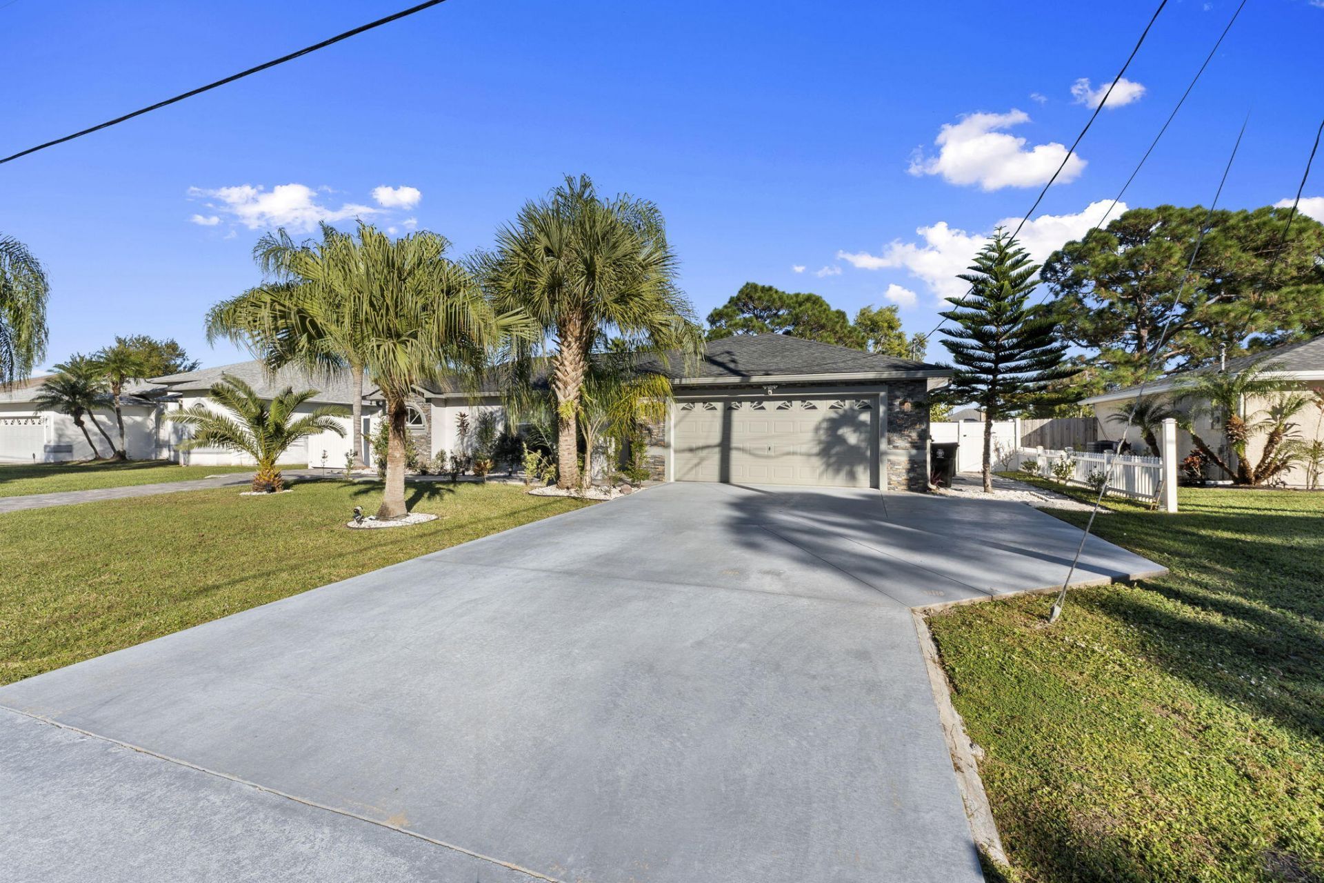 2471 SE Leithgow Street, Port Saint Lucie, FL 34952 Photo