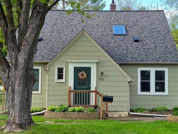 527 W Division Street, River Falls, WI 54022