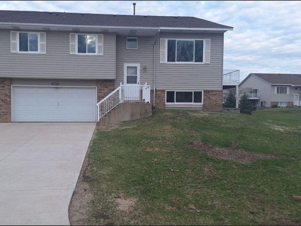 15872 Granada Avenue , Apple Valley, MN 55124