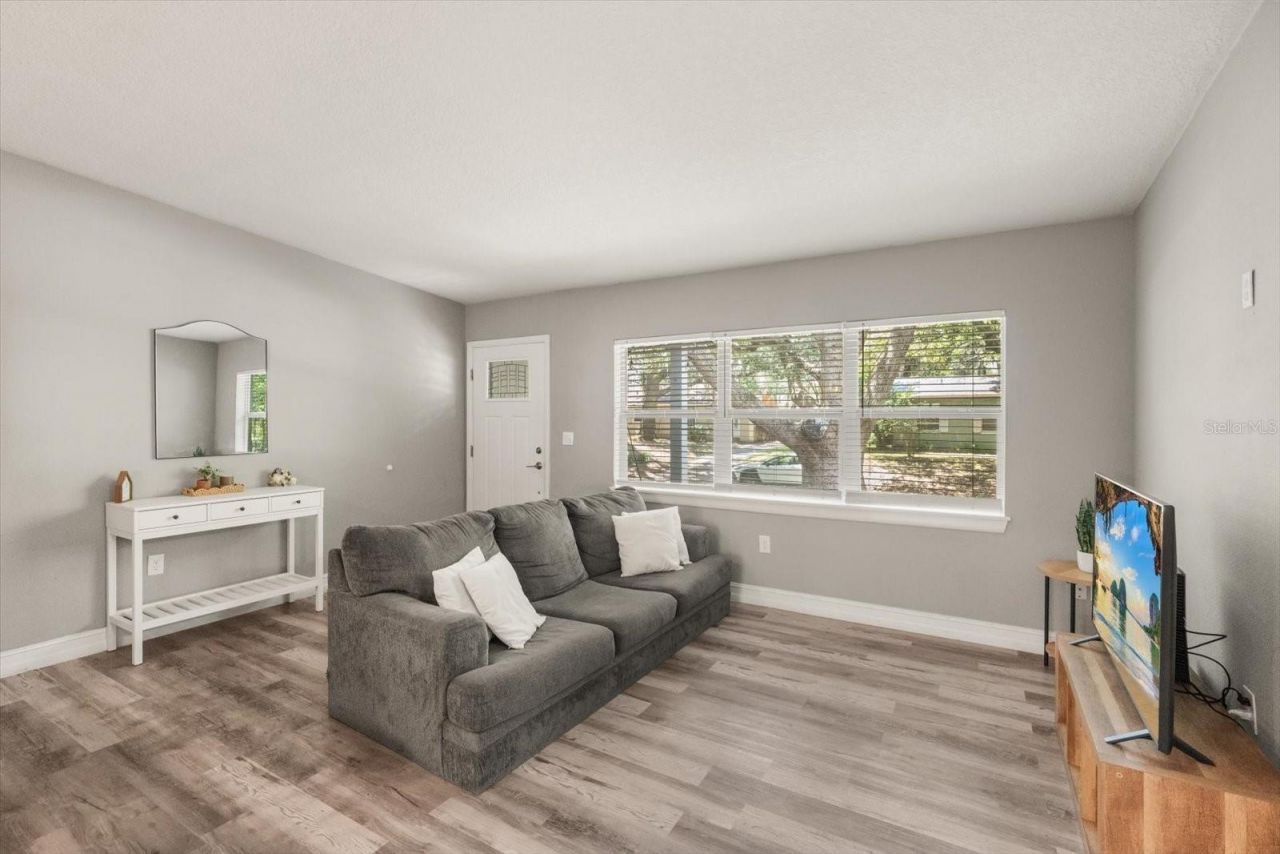 107 E Lauren Court, Casselberry, FL 32730 Photo