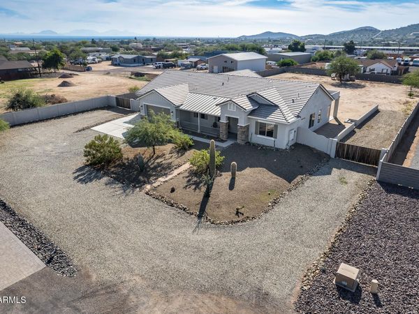 825 E PERDIDO Way, Phoenix, AZ 85086