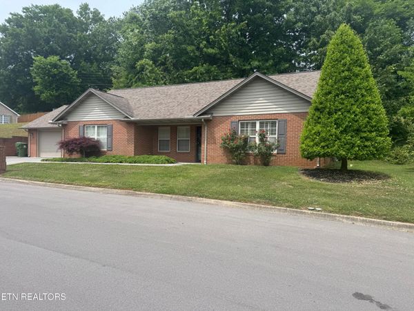 170 Manchester Drive, Maryville, TN 37803