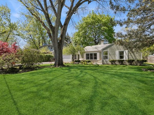 19762 W West Shore Drive , Mundelein, IL 60060