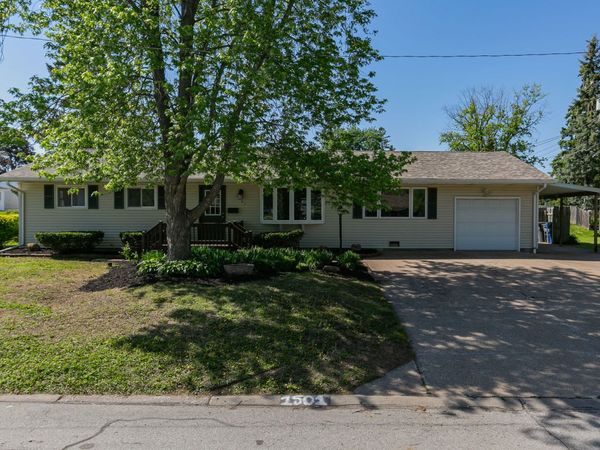 1501 Cherry Hills Road , Bettendorf, IA 52722