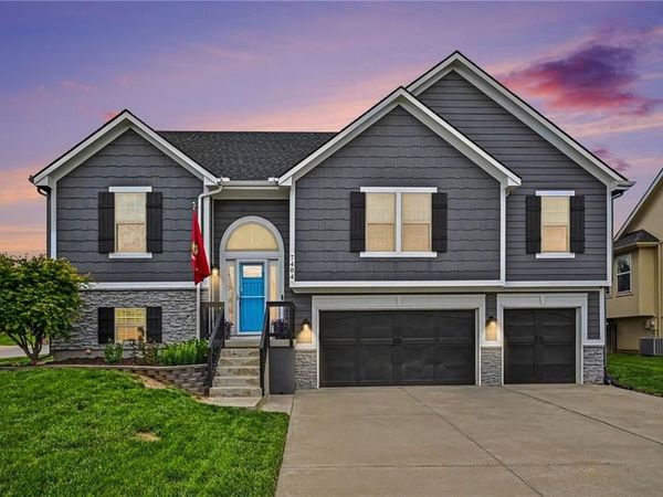 7404 NE 109th Street, Kansas City, MO 64157